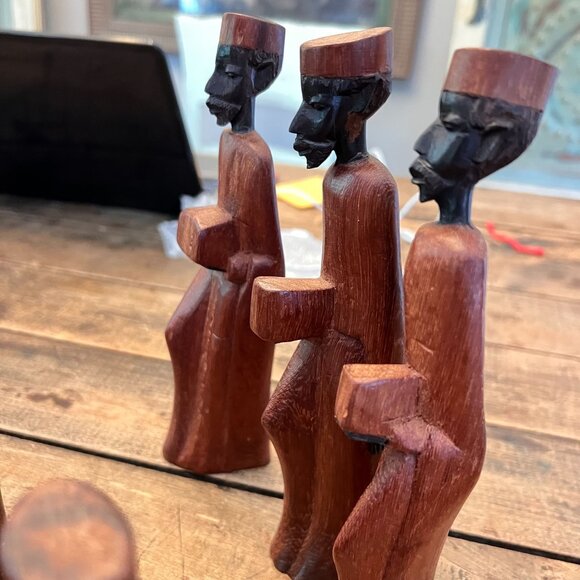 Hand Carved Wooden Nativity Tribal Set of 12 Jesus Mary Joseph Kings Christmas - Picture 5 of 16